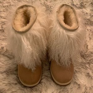 Genuine UGG Australia fluffy boots size 6 women’s